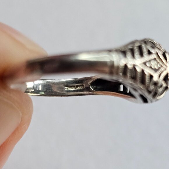 Antique-Style 925 Filigree Sz 7 Ring Emerald Green Stone Intricate Tiny Diamond - Picture 3 of 9